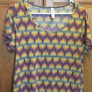 LuLaRoe classic tee.